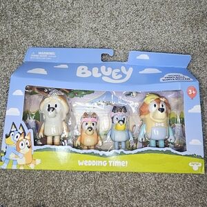 Bluey Wedding Time Figure Set - Blue, Yellow & Cream